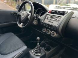 HONDA - FIT - 2007/2008 - Prata - R$ 35.900,00