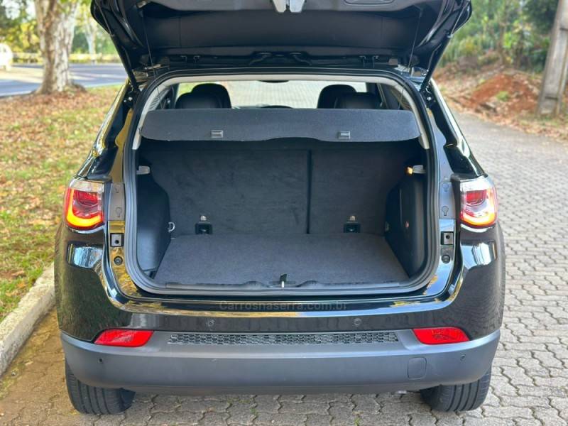 JEEP - COMPASS - 2017/2018 - Preta - R$ 98.900,00