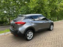 NISSAN - KICKS - 2020/2020 - Cinza - R$ 89.900,00