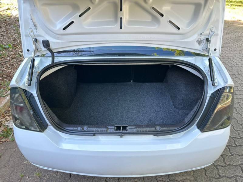 FORD - FIESTA - 2012/2013 - Branca - R$ 35.900,00