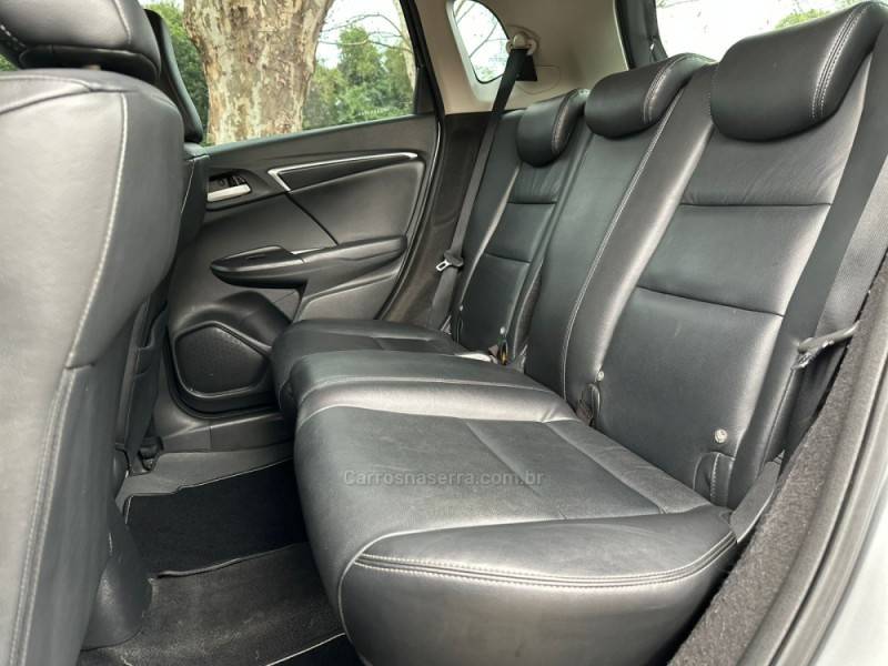 HONDA - FIT - 2015/2015 - Cinza - R$ 69.900,00