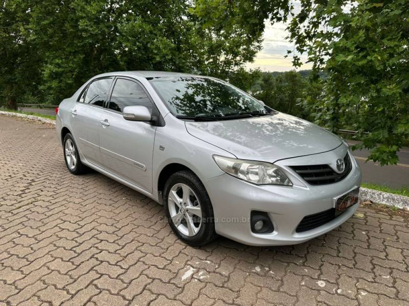 TOYOTA - COROLLA - 2012/2013 - Prata - R$ 69.900,00