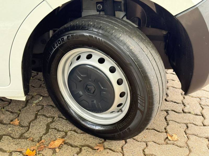 RENAULT - MASTER - 2019/2020 - Branca - R$ 157.900,00