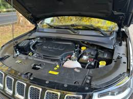 JEEP - COMPASS - 2017/2018 - Preta - R$ 98.900,00