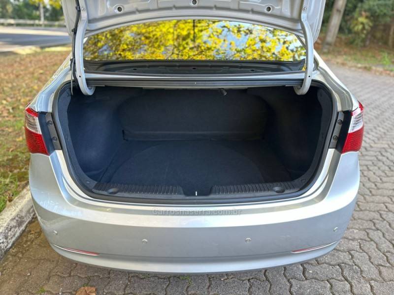 HYUNDAI - HB20S - 2014/2014 - Prata - R$ 57.900,00