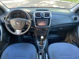 RENAULT - SANDERO - 2015/2015 - Vermelha - R$ 44.900,00