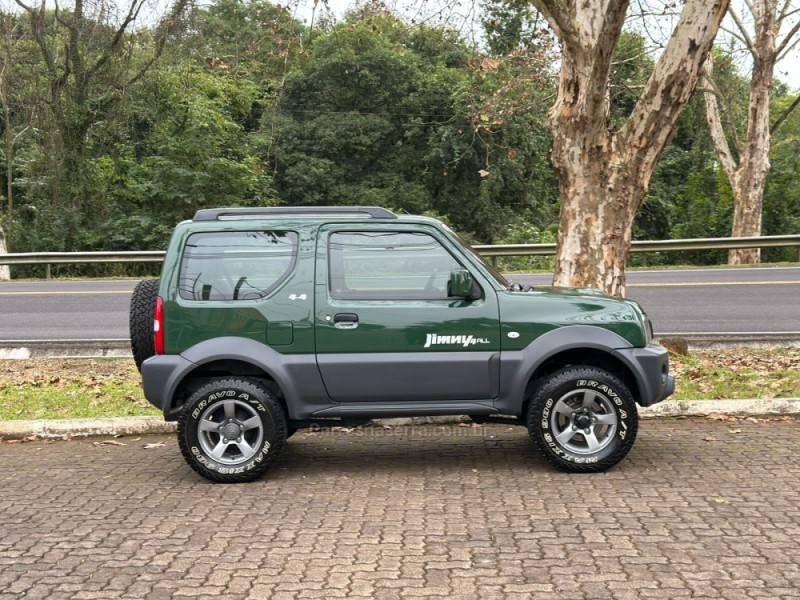 SUZUKI - JIMNY - 2016/2016 - Verde - R$ 84.900,00