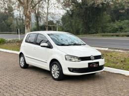 VOLKSWAGEN - FOX - 2010/2011 - Branca - R$ 38.900,00