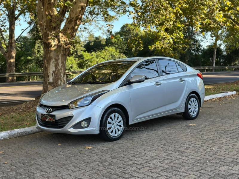HYUNDAI - HB20S - 2014/2014 - Prata - R$ 57.900,00