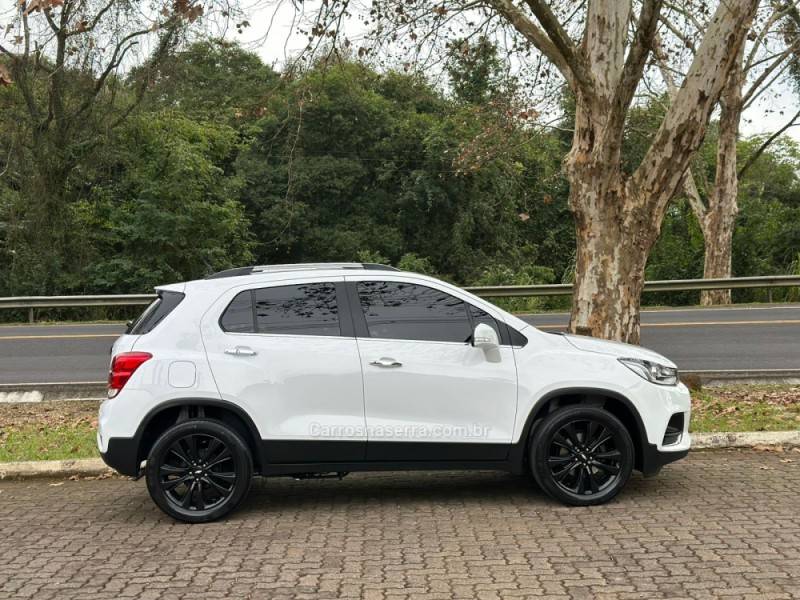 CHEVROLET - TRACKER - 2018/2019 - Branca - R$ 95.900,00