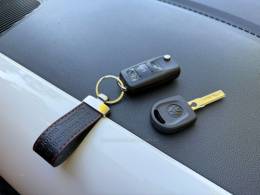 VOLKSWAGEN - UP - 2015/2016 - Branca - R$ 58.900,00