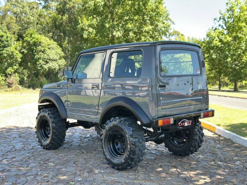 SUZUKI - SAMURAI - 1993/1993 - Cinza - R$ 79.900,00