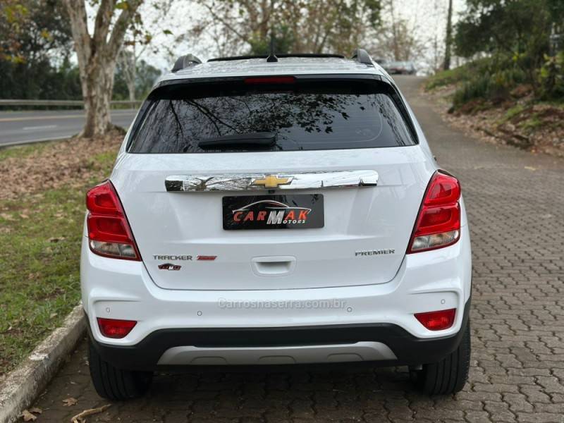 CHEVROLET - TRACKER - 2018/2019 - Branca - R$ 95.900,00