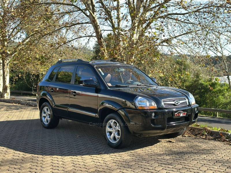 HYUNDAI - TUCSON - 2012/2013 - Preta - R$ 52.900,00