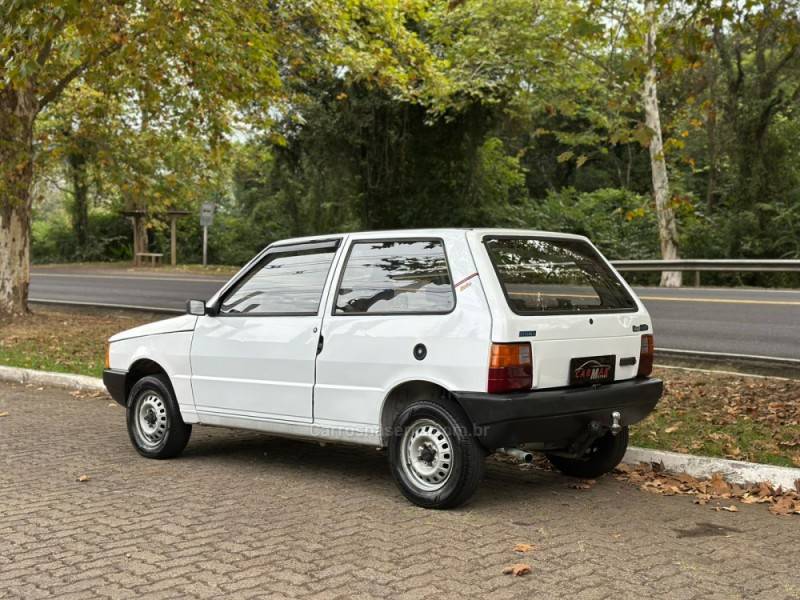 FIAT - UNO - 1991/1991 - Branca - R$ 18.900,00