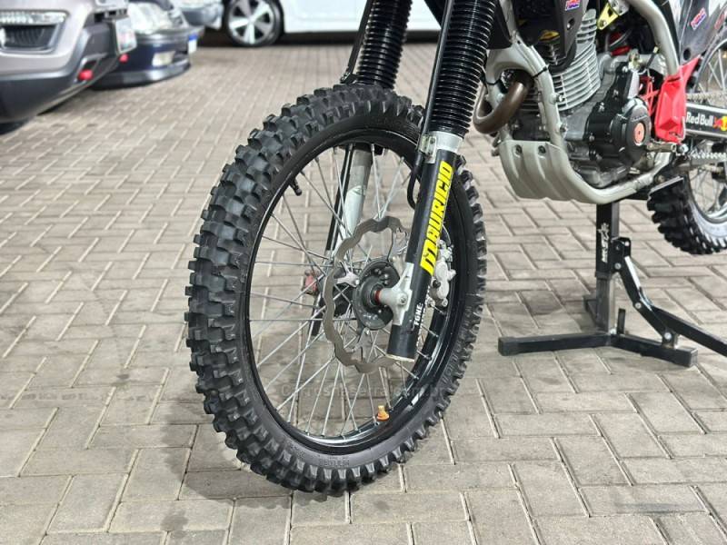 HONDA - CRF 250F - 2020/2020 - Preta - R$ 35.900,00