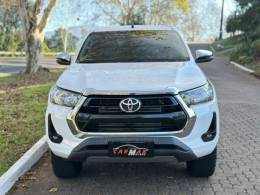 TOYOTA - HILUX - 2021/2021 - Branca - R$ 227.900,00