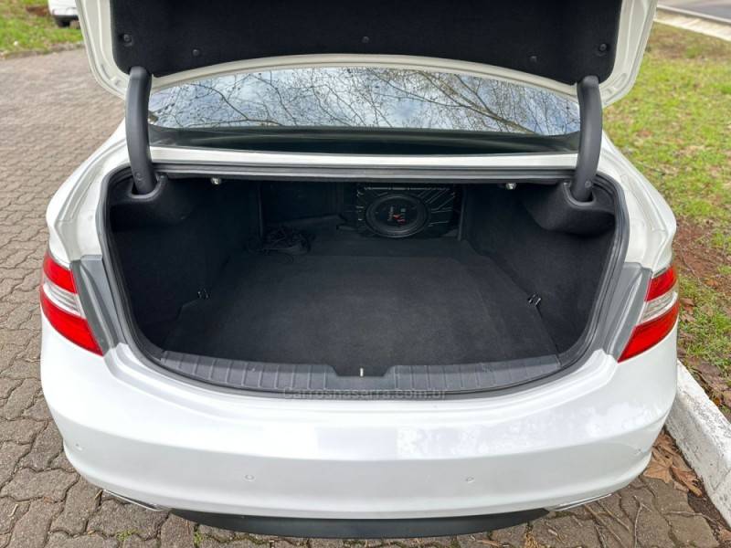 HYUNDAI - AZERA - 2014/2015 - Branca - R$ 99.900,00