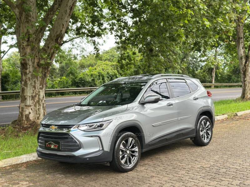 CHEVROLET - TRACKER - 2023/2024 - Prata - R$ 127.900,00