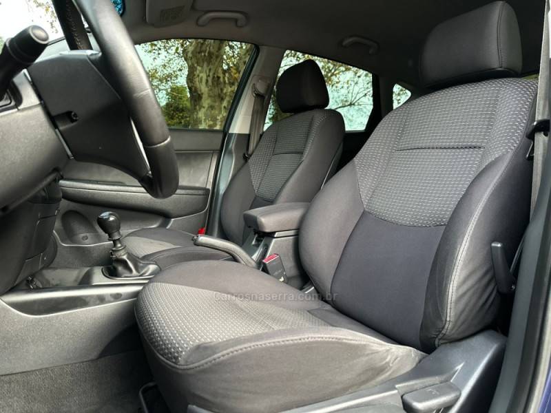 HYUNDAI - I30 - 2010/2010 - Azul - R$ 43.900,00