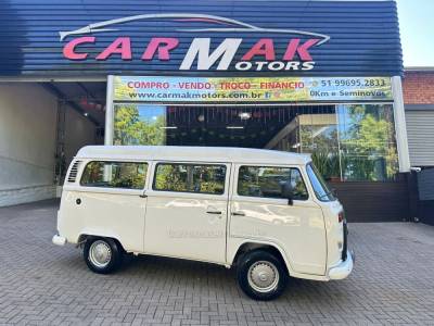 VOLKSWAGEN - KOMBI - 2013/2014 - Branca - R$ 67.900,00