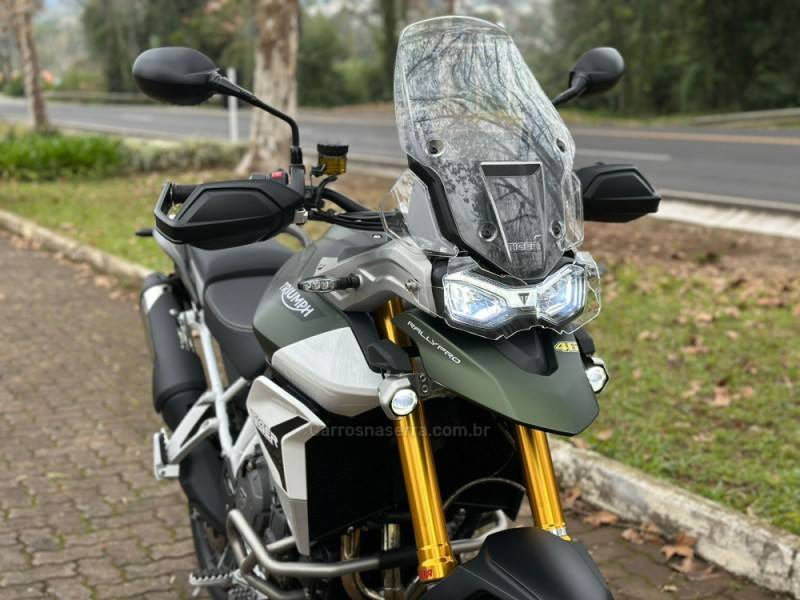 TRIUMPH - TIGER 900 RALLY PRO - 2021/2022 - Verde - R$ 62.900,00