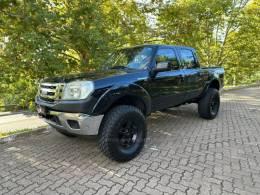 FORD - RANGER - 2010/2011 - Preta - R$ 96.900,00