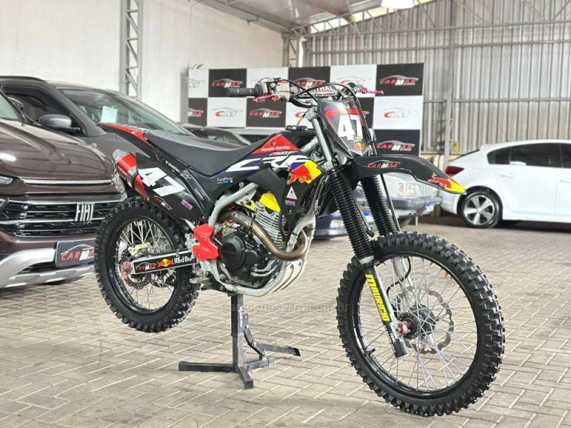 HONDA - CRF 250F - 2020/2020 - Preta - R$ 35.900,00