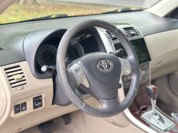 TOYOTA - COROLLA - 2012/2013 - Branca - R$ 75.900,00