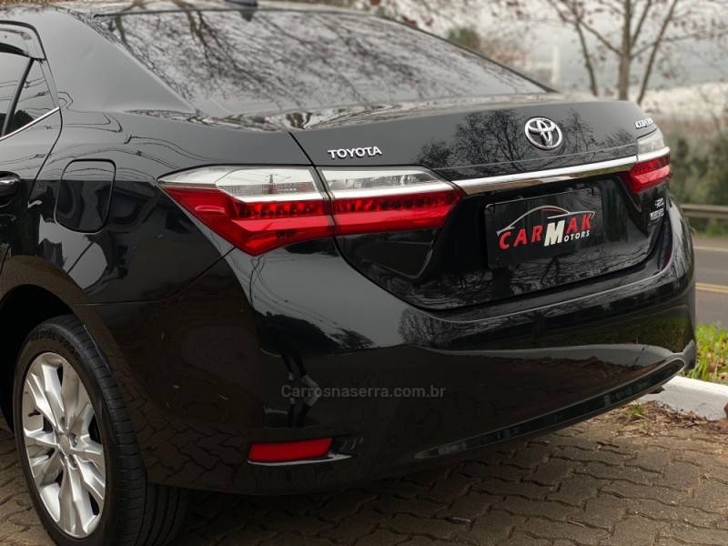 TOYOTA - COROLLA - 2019/2019 - Preta - R$ 108.900,00