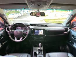 TOYOTA - HILUX - 2021/2021 - Branca - R$ 227.900,00