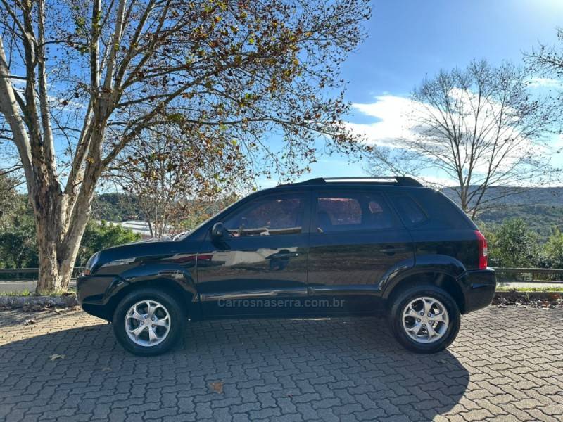 HYUNDAI - TUCSON - 2012/2013 - Preta - R$ 52.900,00