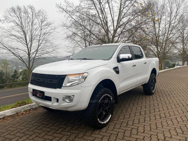 FORD - RANGER - 2015/2015 - Branca - R$ 99.900,00