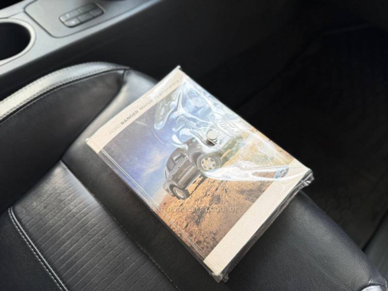 FORD - RANGER - 2017/2017 - Prata - R$ 125.900,00