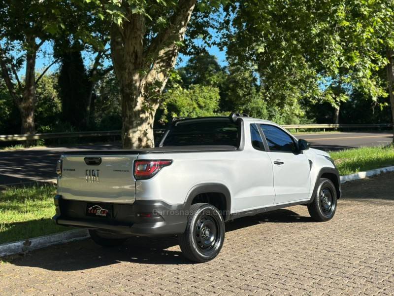 FIAT - STRADA - 2023/2024 - Prata - R$ 83.900,00