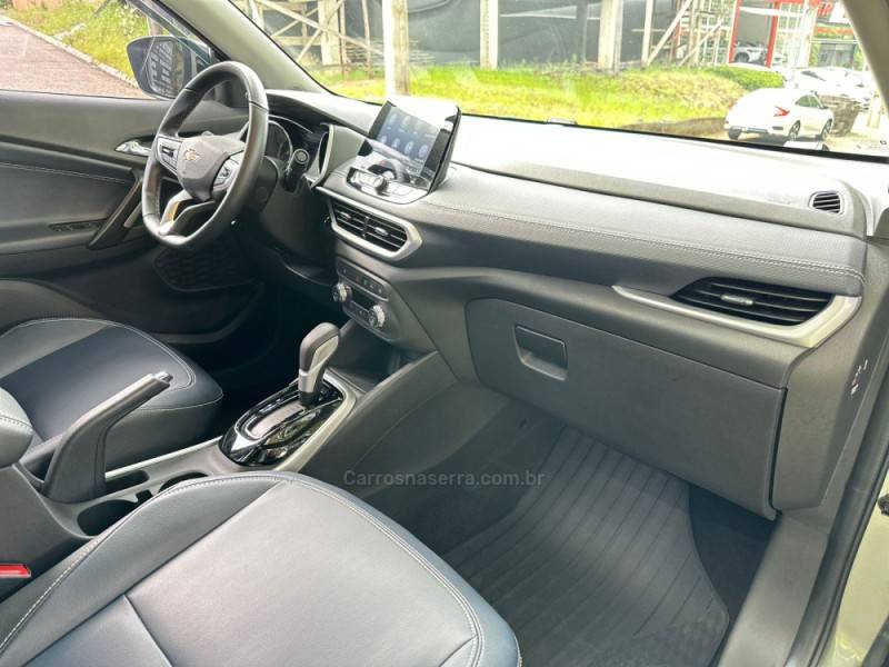 CHEVROLET - TRACKER - 2023/2024 - Prata - R$ 127.900,00