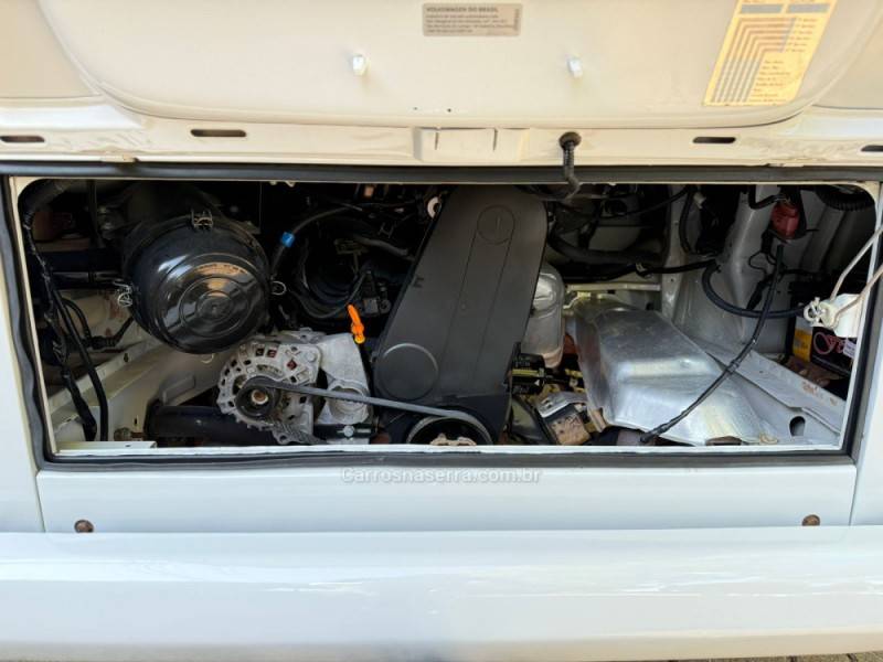 VOLKSWAGEN - KOMBI - 2013/2014 - Branca - R$ 68.900,00