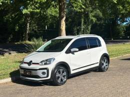 VOLKSWAGEN - UP - 2017/2018 - Branca - R$ 65.900,00