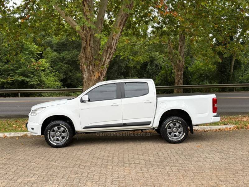 CHEVROLET - S10 - 2015/2016 - Branca - R$ 98.900,00