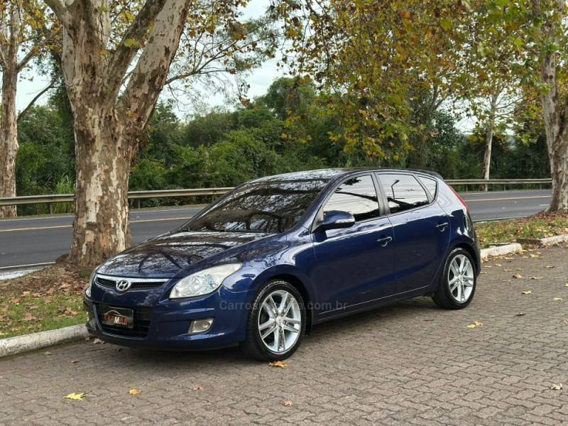HYUNDAI - I30 - 2010/2010 - Azul - R$ 43.900,00