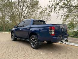 MITSUBISHI - L200 TRITON - 2023/2023 - Azul - R$ 250.000,00