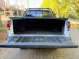 CHEVROLET - S10 - 2000/2000 - Branca - R$ 65.900,00