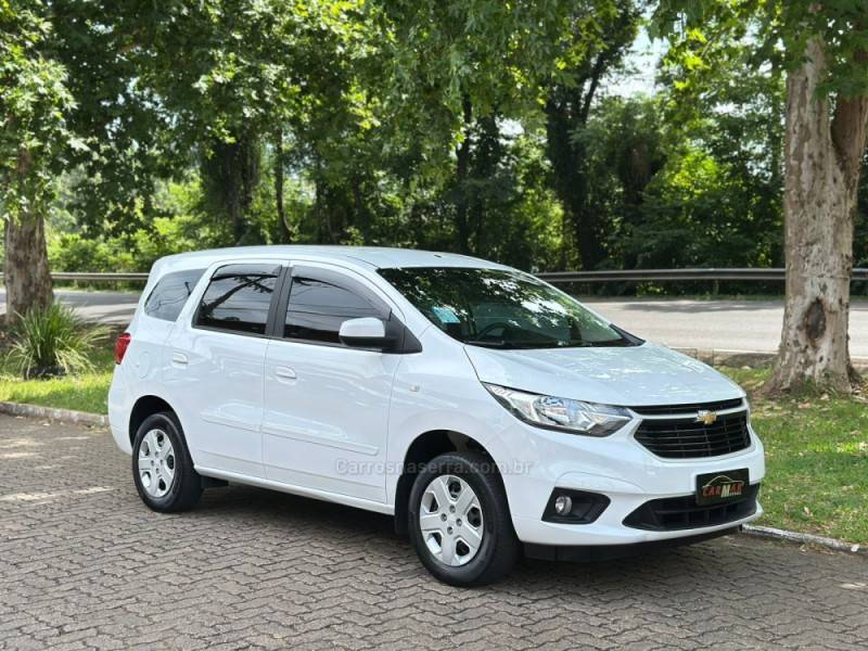 CHEVROLET - SPIN - 2023/2024 - Branca - R$ 84.900,00