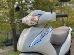 HONDA - BIZ 125 - 2019/2019 - Branca - R$ 15.900,00