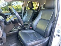 TOYOTA - HILUX - 2017/2018 - Branca - R$ 175.000,00