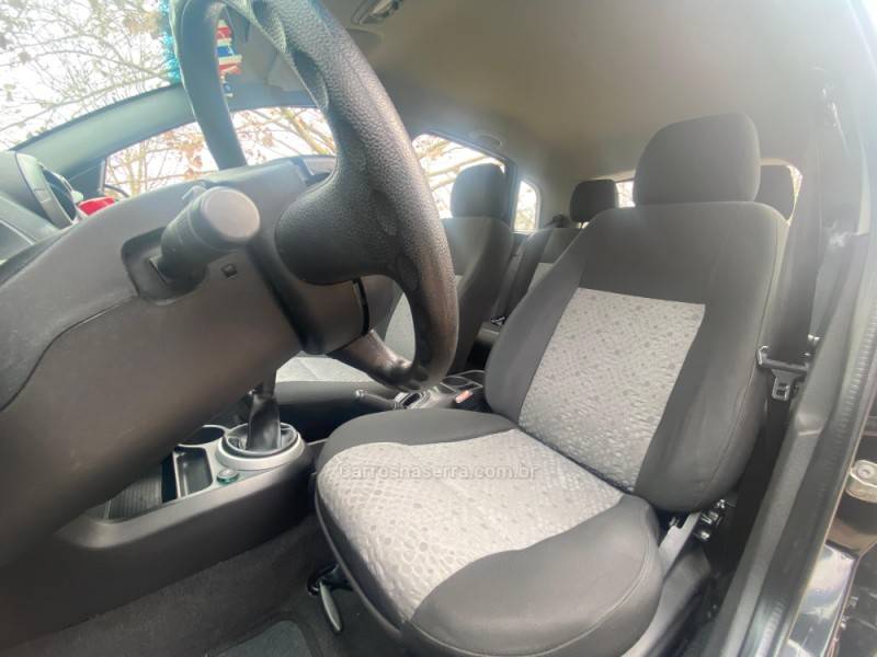 FORD - FIESTA - 2013/2013 - Preta - R$ 35.900,00