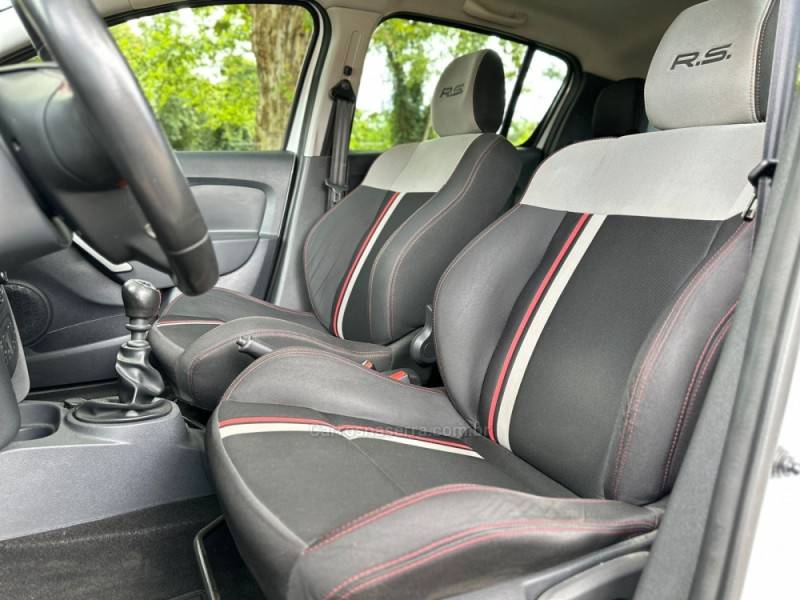 RENAULT - SANDERO - 2015/2016 - Branca - R$ 61.900,00