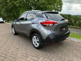 NISSAN - KICKS - 2020/2020 - Cinza - R$ 89.900,00