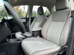 TOYOTA - COROLLA - 2017/2018 - Preta - R$ 92.900,00
