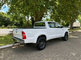 TOYOTA - HILUX - 2014/2015 - Branca - R$ 155.900,00